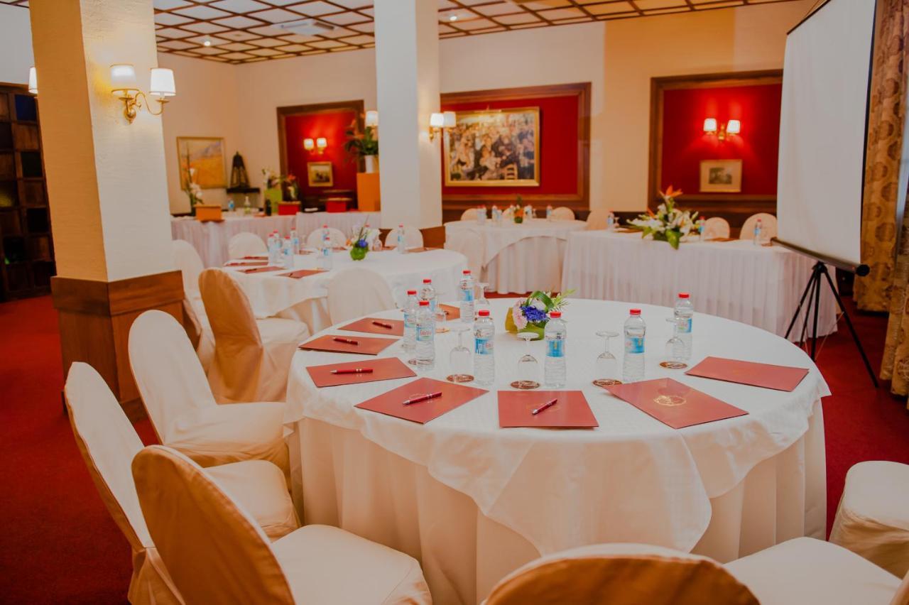 Hotel Colbert - Spa & Casino Антананариву Екстериор снимка