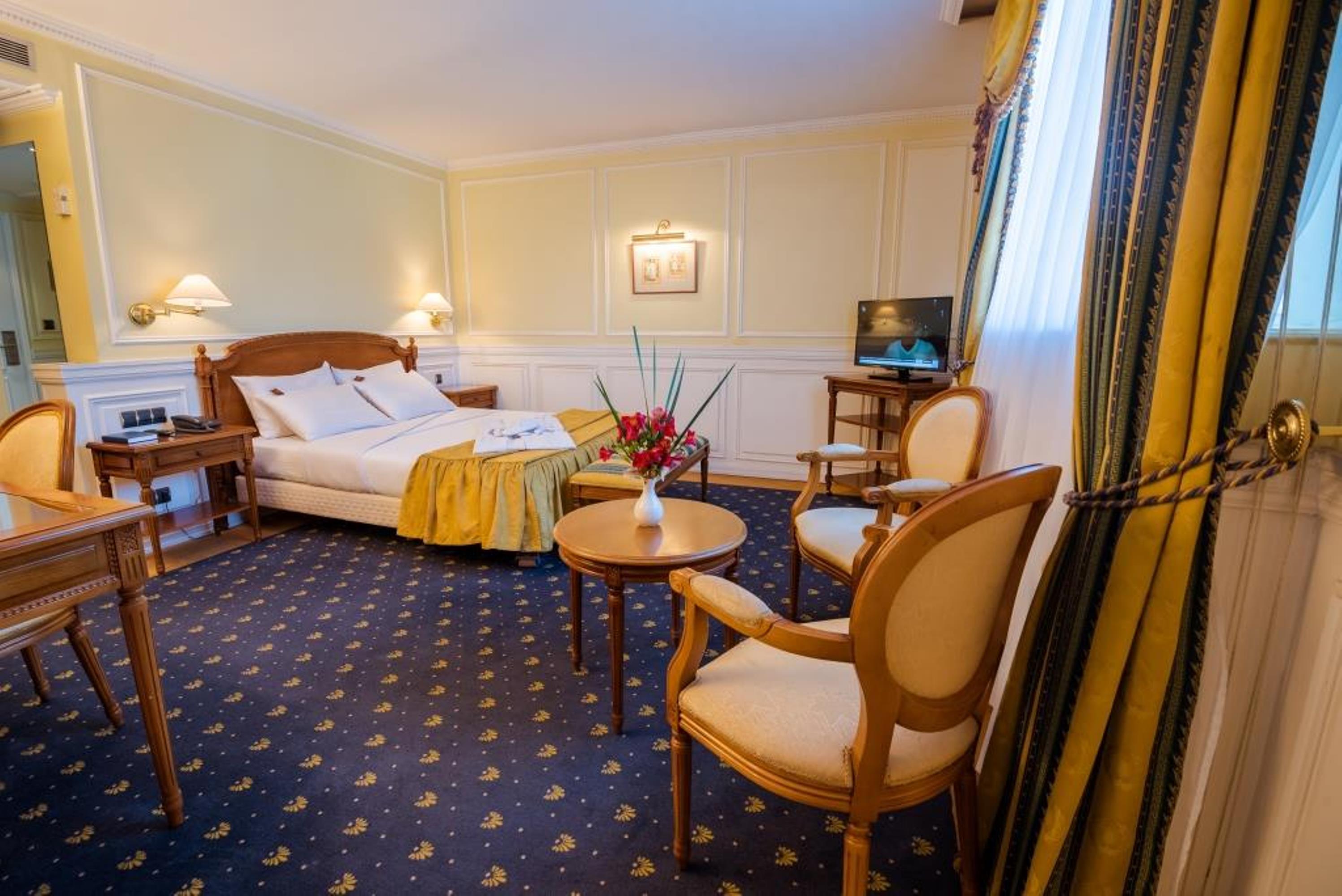 Hotel Colbert - Spa & Casino Антананариву Екстериор снимка